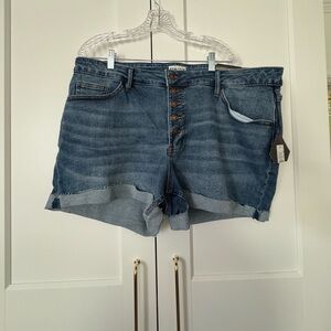 Ava & Viv mid rise denim short, 4 inch inseam